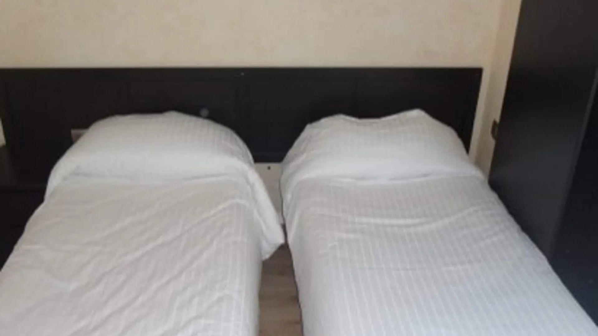 Hotel De Cabourg 2*